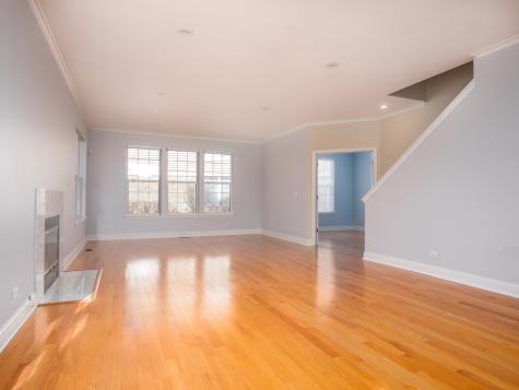 33 River Oaks Circle E Buffalo Grove IL 60089