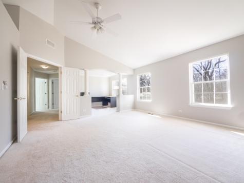 33 River Oaks Circle E Buffalo Grove IL 60089