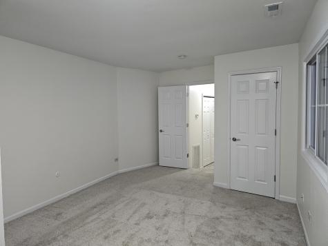833 Village Quarter Road West Dundee IL 60118
