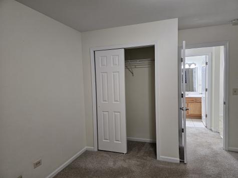 833 Village Quarter Road West Dundee IL 60118