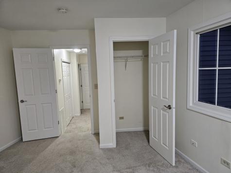 833 Village Quarter Road West Dundee IL 60118