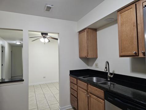 833 Village Quarter Road West Dundee IL 60118