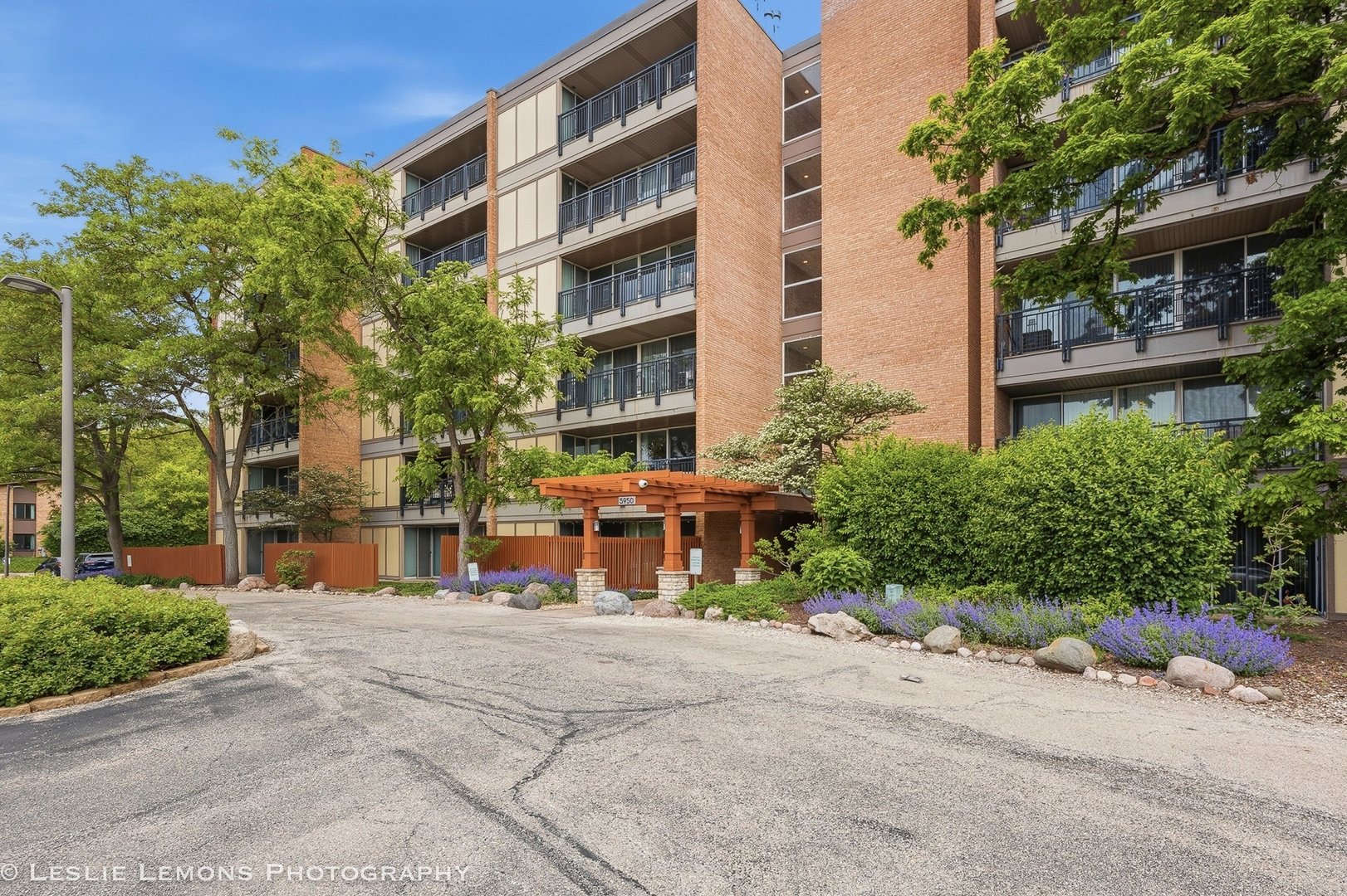 5950 Oakwood Drive Lisle IL 60532
