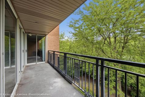 5950 Oakwood Drive Lisle IL 60532