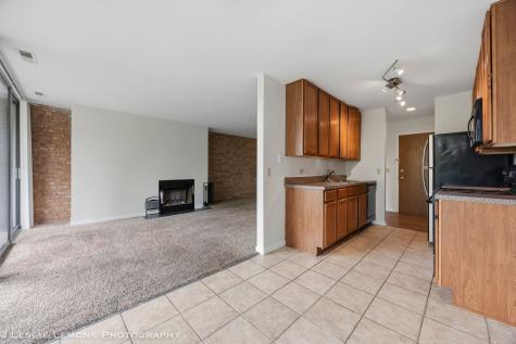 5950 Oakwood Drive Lisle IL 60532
