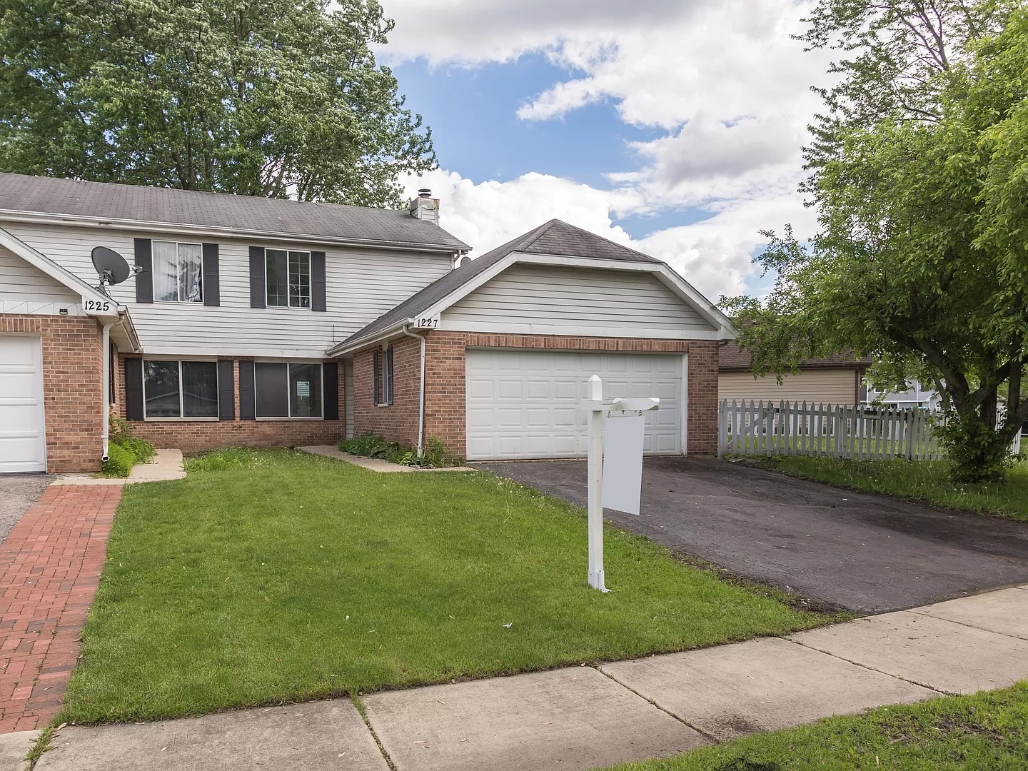 1227 Andover Circle Aurora IL 60504
