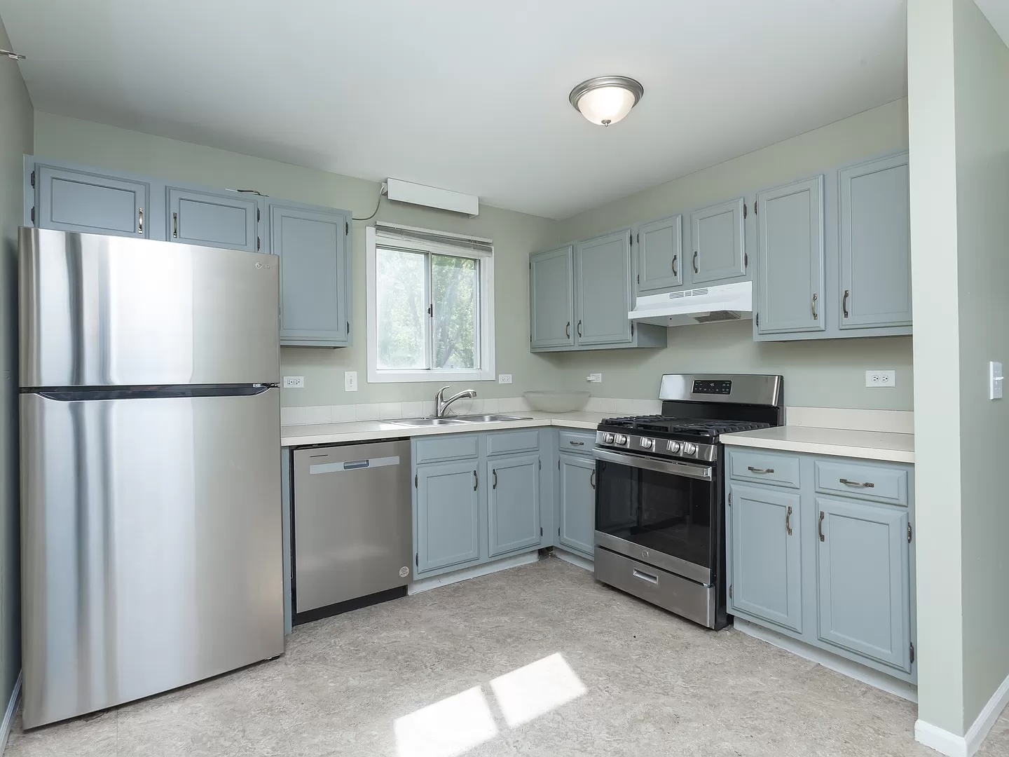 1227 Andover Circle Aurora IL 60504