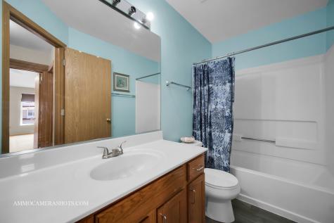 1058 Delta Drive Elgin IL 60123