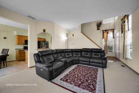 1058 Delta Drive Elgin IL 60123