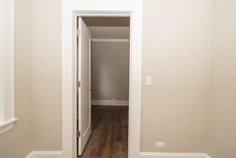 817 West Lakeside Place Chicago IL 60640