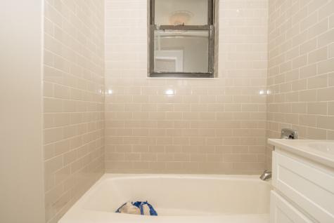 817 West Lakeside Place Chicago IL 60640