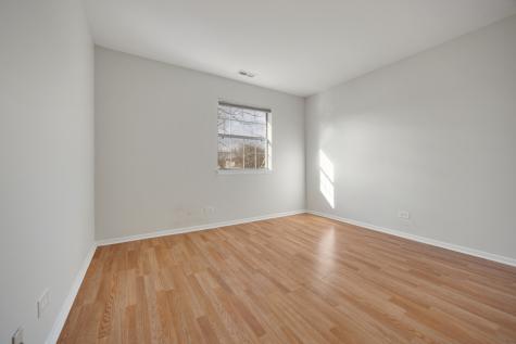 93 North Victoria Lane Streamwood IL 60107