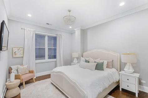 4802 North Bell Avenue Chicago IL 60625