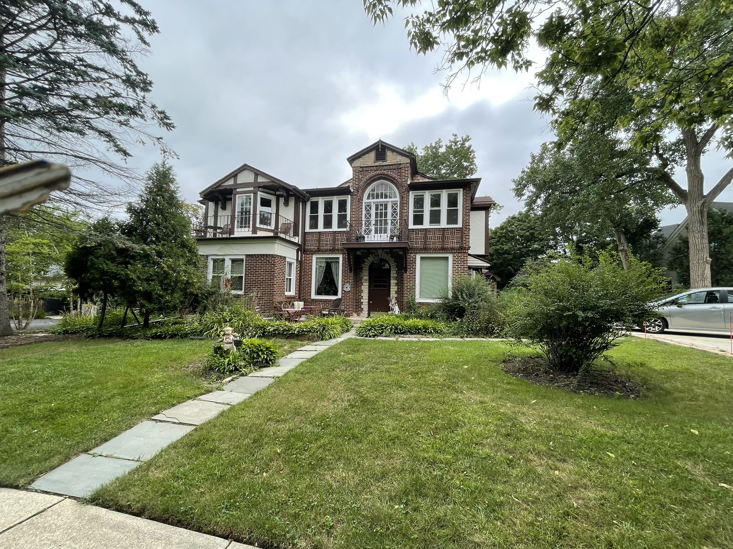 1155 North Saint Johns Avenue Highland Park IL 60035
