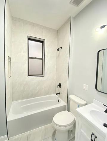 1305 East 69th Street Chicago IL 60637