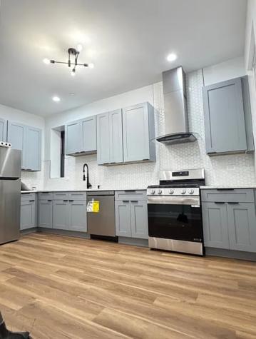1305 East 69th Street Chicago IL 60637