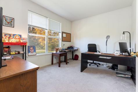 9 Lake Plumleigh Court Algonquin IL 60102
