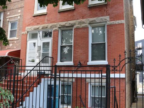 2342 West Barry Avenue Chicago IL 60618