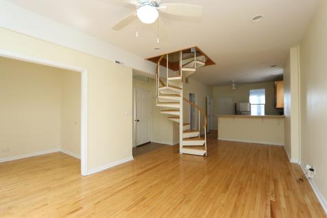 2342 West Barry Avenue Chicago IL 60618