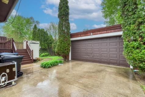 6833 South Cregier Avenue Chicago IL 60649