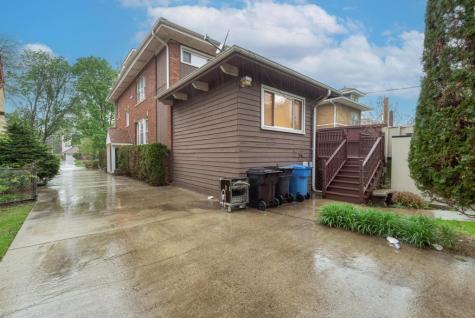 6833 South Cregier Avenue Chicago IL 60649