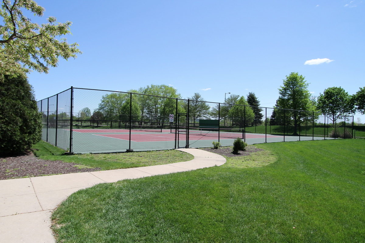 2554 Dickens Drive Aurora IL 60503