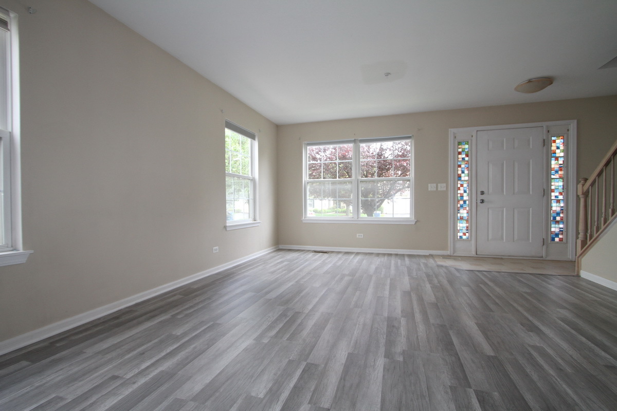 2554 Dickens Drive Aurora IL 60503