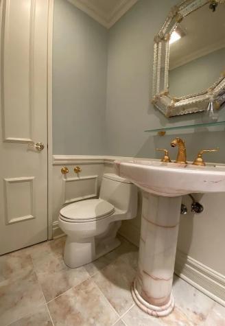 680 North Lake Shore Drive Chicago IL 60611