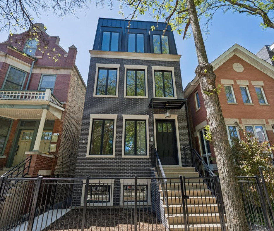 2202 North Leavitt Street Chicago IL 60647