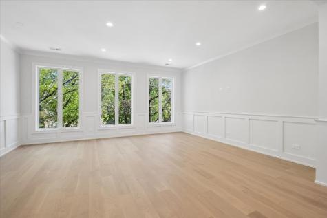 2202 North Leavitt Street Chicago IL 60647