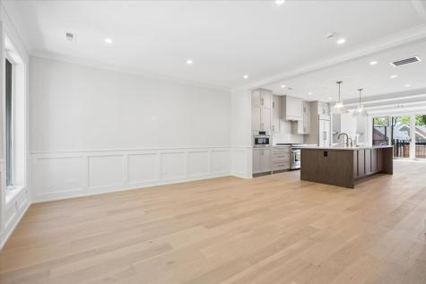 2202 North Leavitt Street Chicago IL 60647