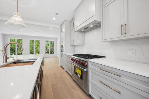 2202 North Leavitt Street Chicago IL 60647