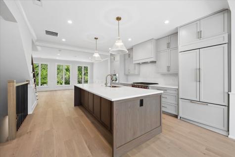 2202 North Leavitt Street Chicago IL 60647