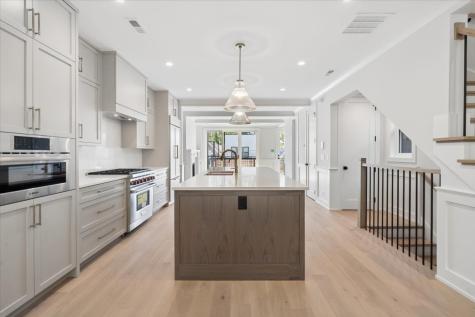 2202 North Leavitt Street Chicago IL 60647