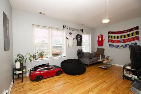 4511 North Malden Street Chicago IL 60640