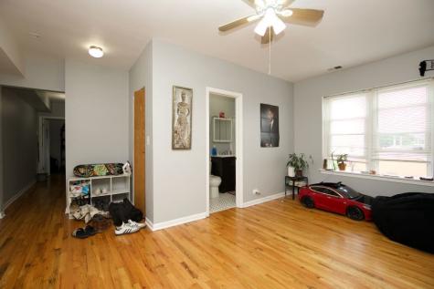 4511 North Malden Street Chicago IL 60640