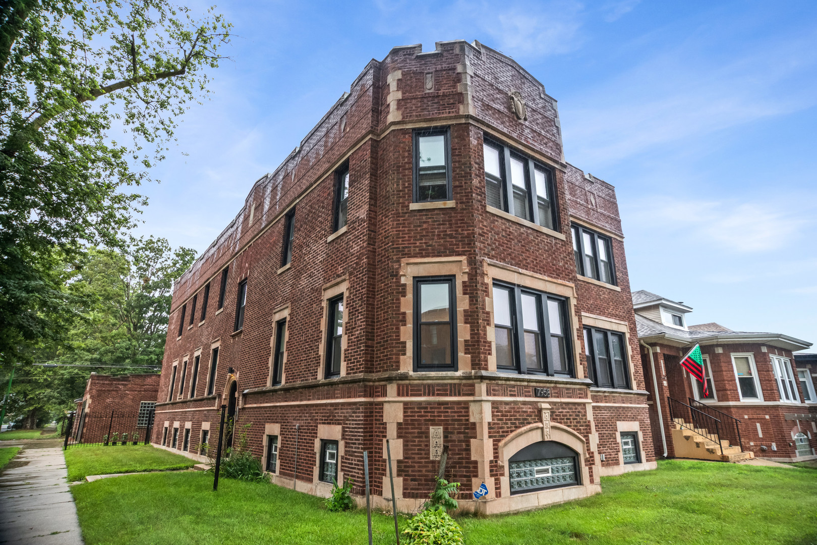 7958 South Luella Avenue Chicago IL 60617