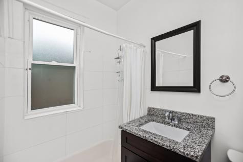 7958 South Luella Avenue Chicago IL 60617