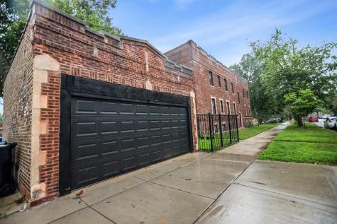 7958 South Luella Avenue Chicago IL 60617