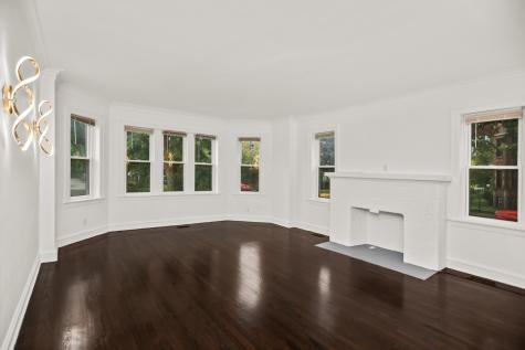 7958 South Luella Avenue Chicago IL 60617