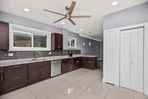 7958 South Luella Avenue Chicago IL 60617