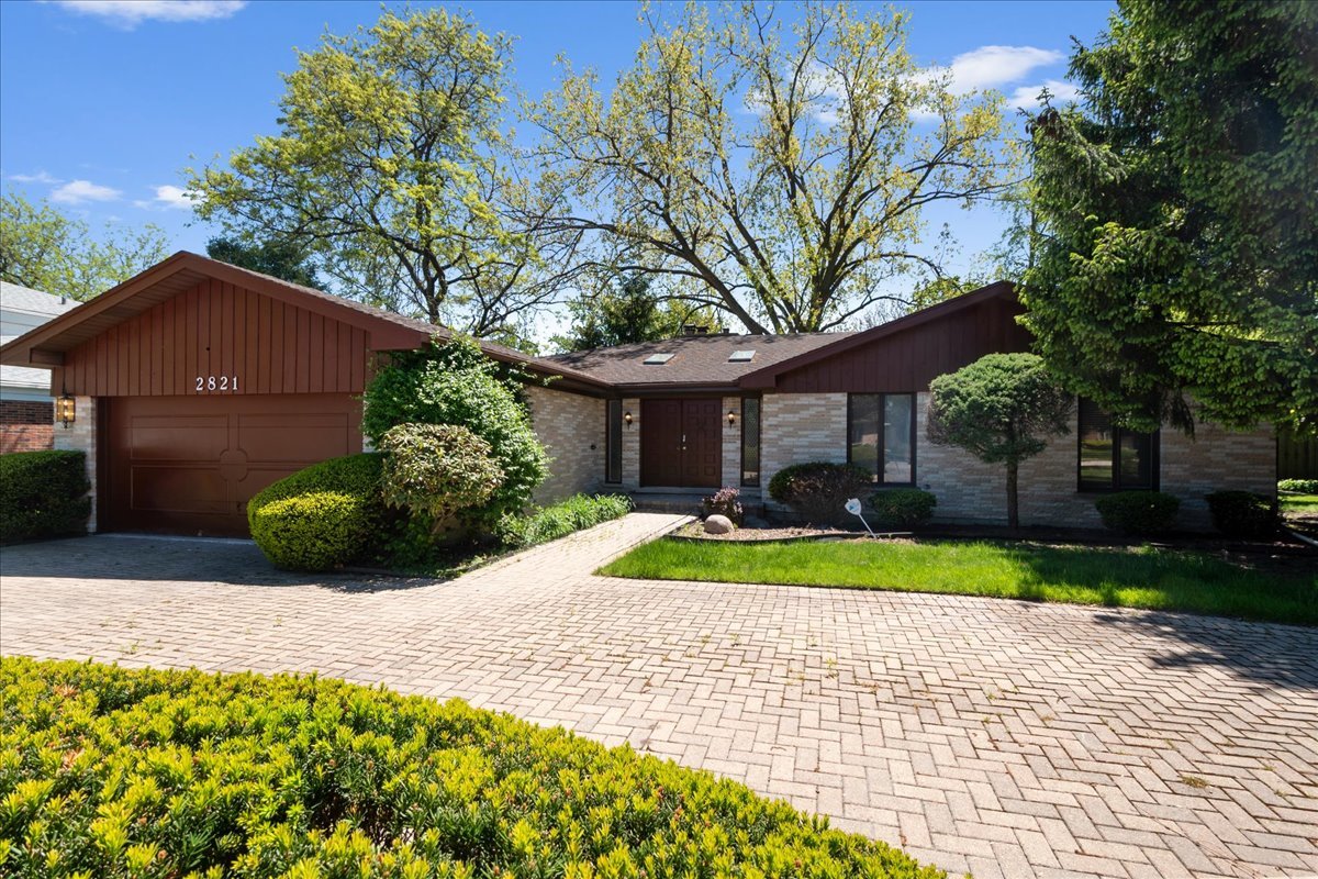 2821 Covert Road Glenview IL 60025