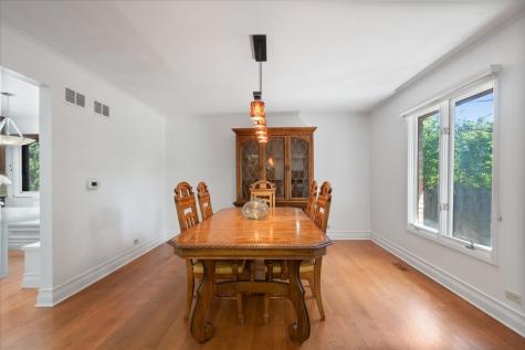 2821 Covert Road Glenview IL 60025