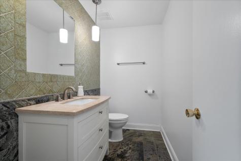 2821 Covert Road Glenview IL 60025