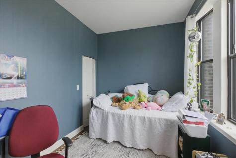 3142 West George Street Chicago IL 60618