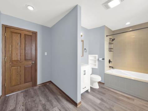 5845 South Sayre Avenue Chicago IL 60638