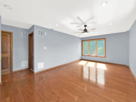5845 South Sayre Avenue Chicago IL 60638
