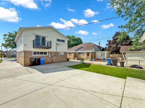 5845 South Sayre Avenue Chicago IL 60638