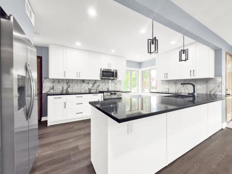 5845 South Sayre Avenue Chicago IL 60638