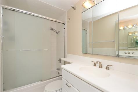 1122 North Clark Street Chicago IL 60610